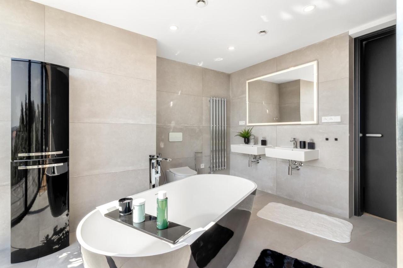 Luxury Penthouse Prague Lägenhet Exteriör bild