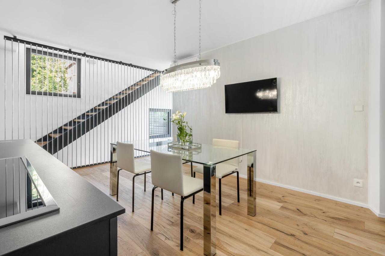 Luxury Penthouse Prague Lägenhet Exteriör bild