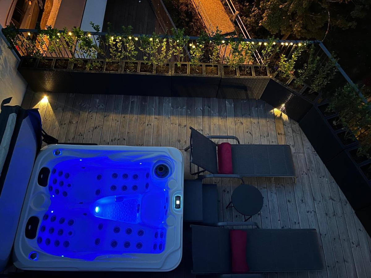 Luxury Penthouse Prague Lägenhet Exteriör bild